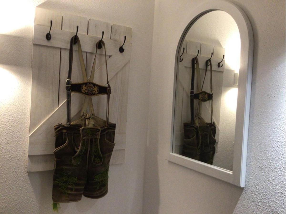 Ferienwohnung Lederhose ビショフスヴィーゼン エクステリア 写真