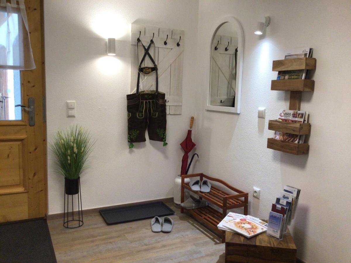 Ferienwohnung Lederhose ビショフスヴィーゼン エクステリア 写真